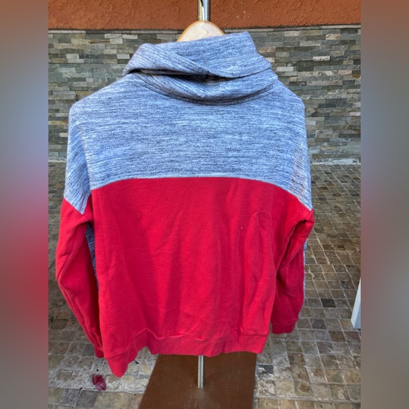 Pink sweater - Picture 3 of 3